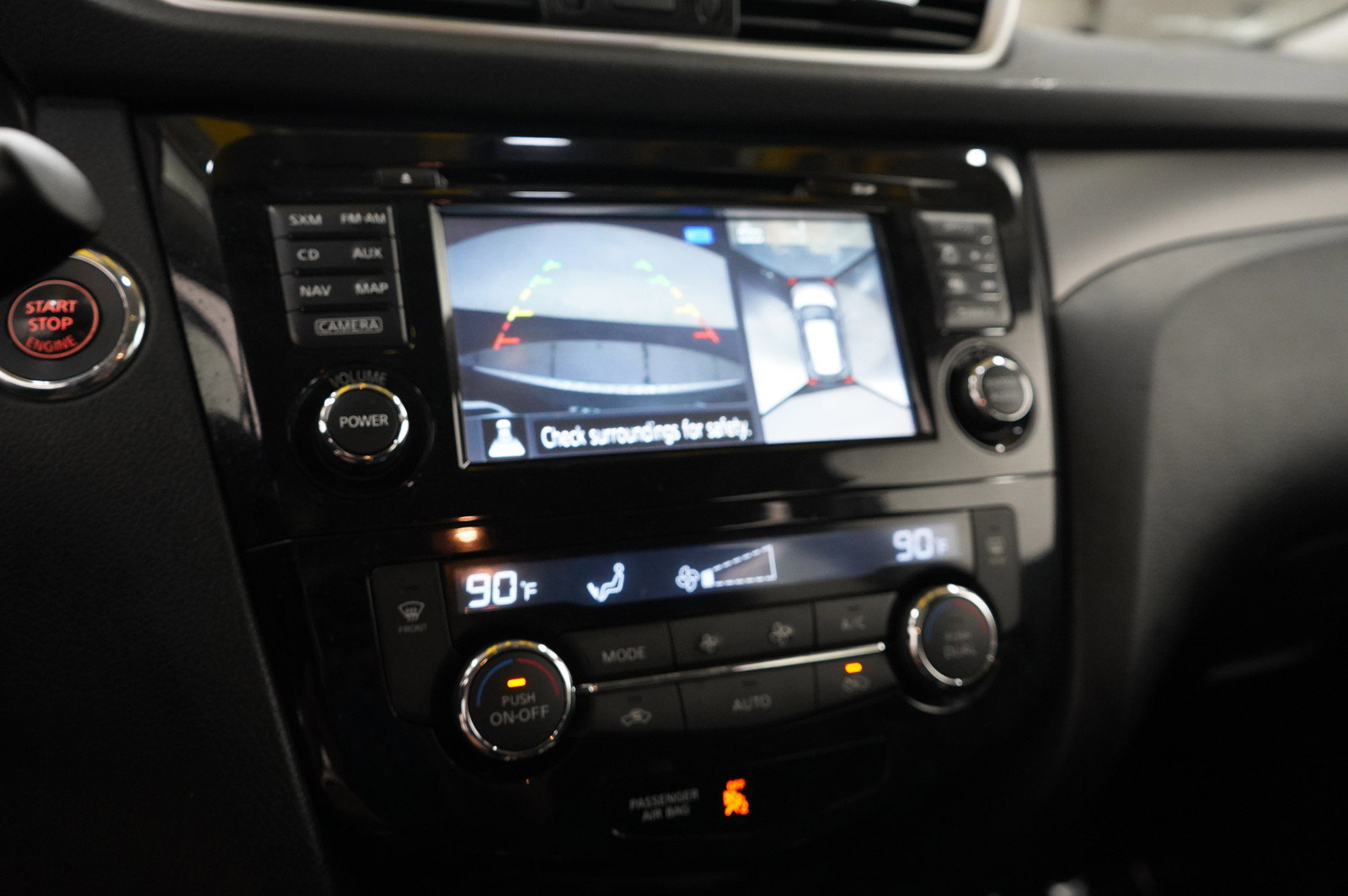 2014 Nissan Rogue SV photo 23