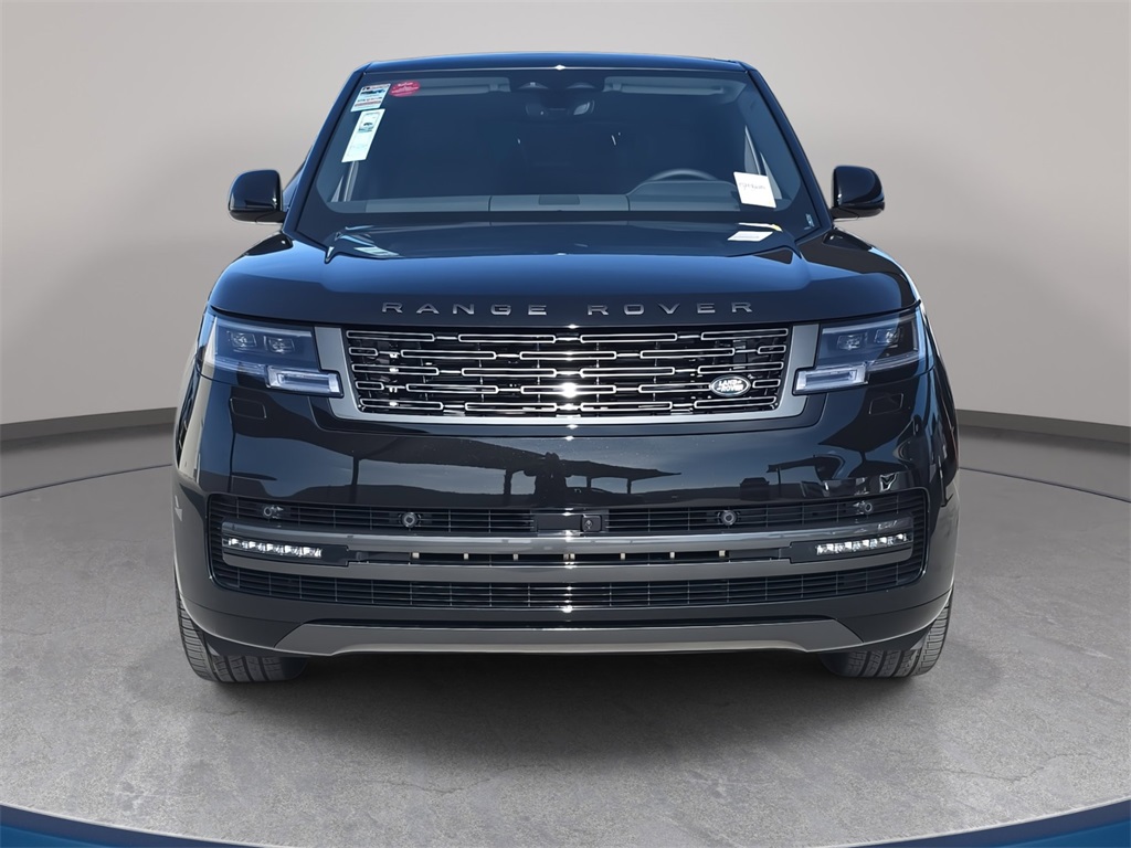 2025 Land Rover Range Rover SE photo 2