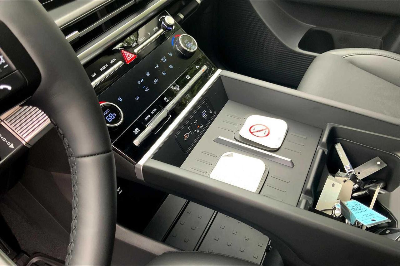 2026 Hyundai Santa Fe SEL photo 8