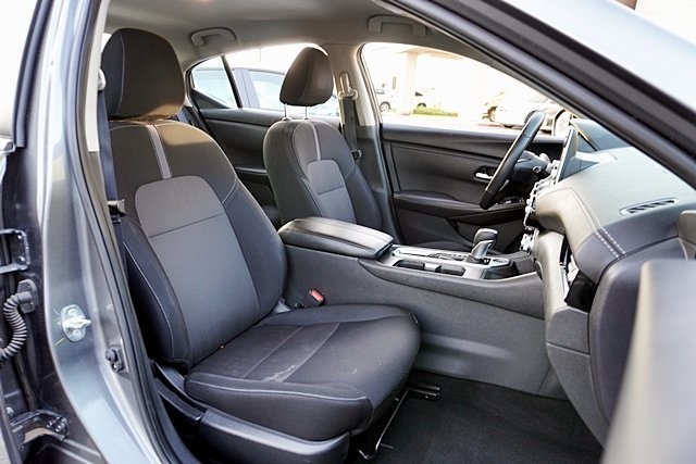 Used 2024 Gray Nissan SV image 11