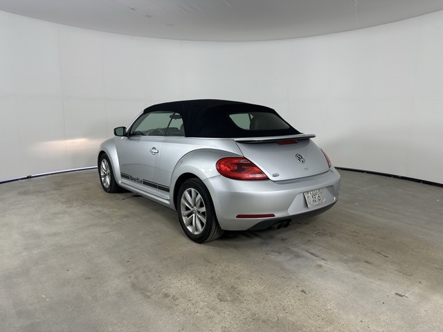 2014 Volkswagen Beetle TDI photo 10
