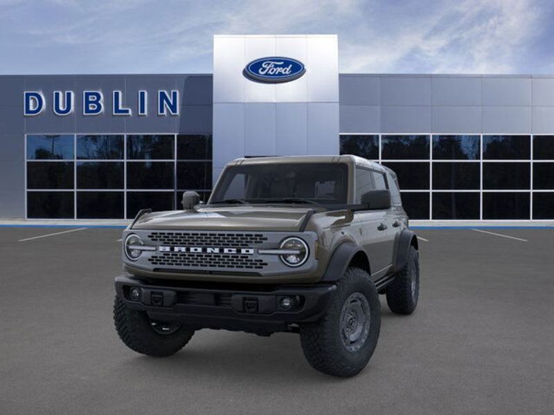 2025 Ford Bronco Badlands photo 2