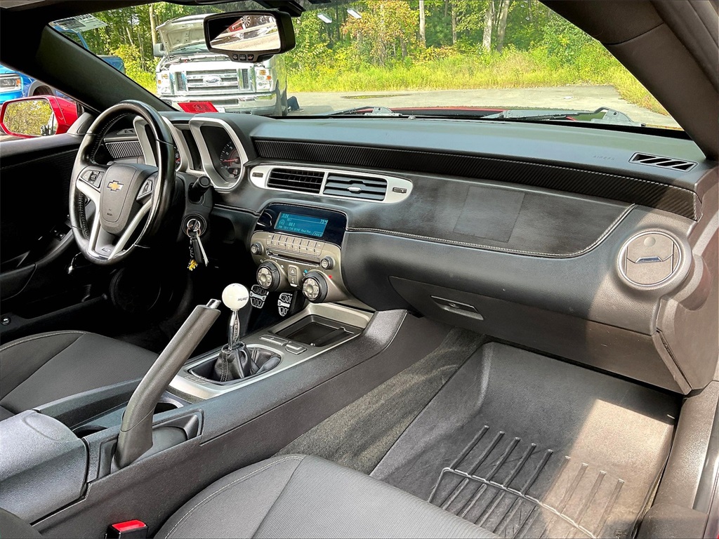 2012 Chevrolet Camaro SS photo 14