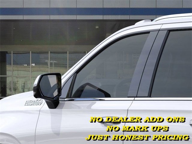 2025 Chevrolet Suburban High Country photo 11