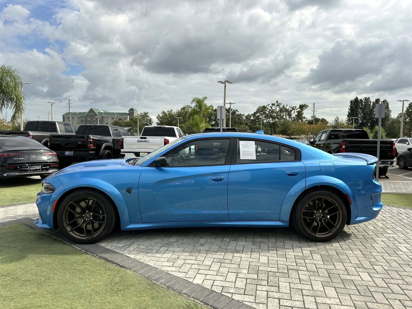 2023 Dodge Charger SRT8 Hellcat Widebody photo 6