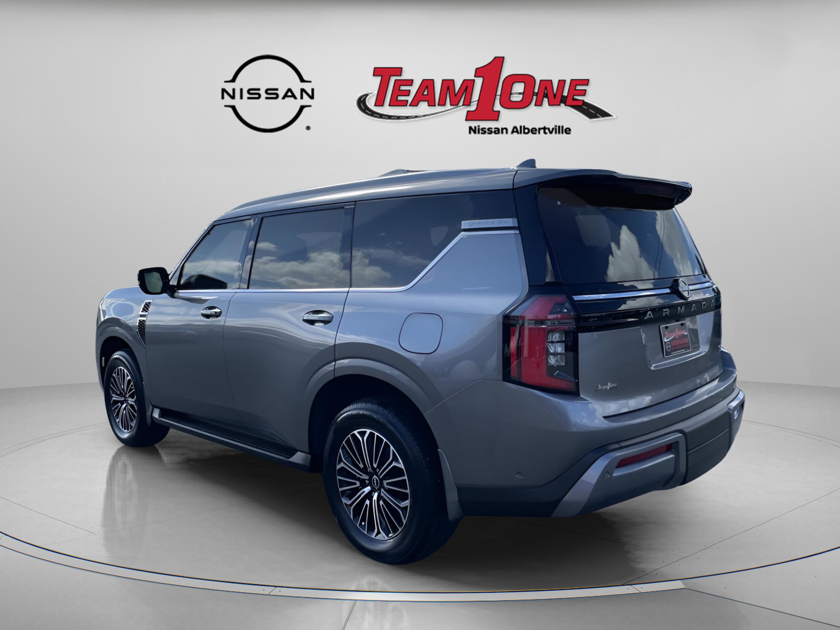 2026 Nissan Armada SL photo 4