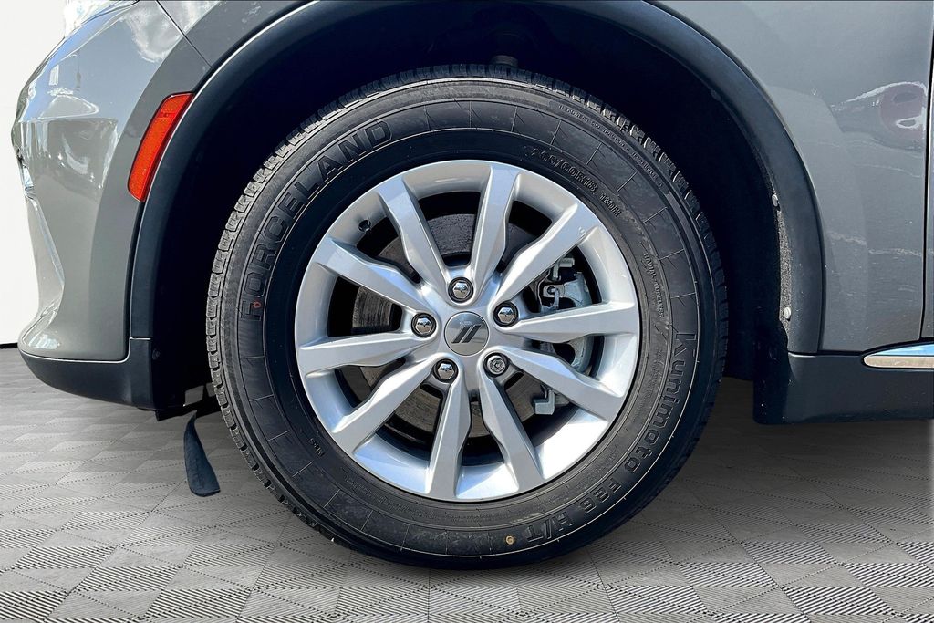 2021 Dodge Durango SXT photo 18