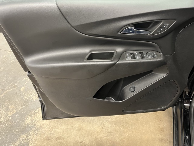 2022 Chevrolet Equinox LT photo 17