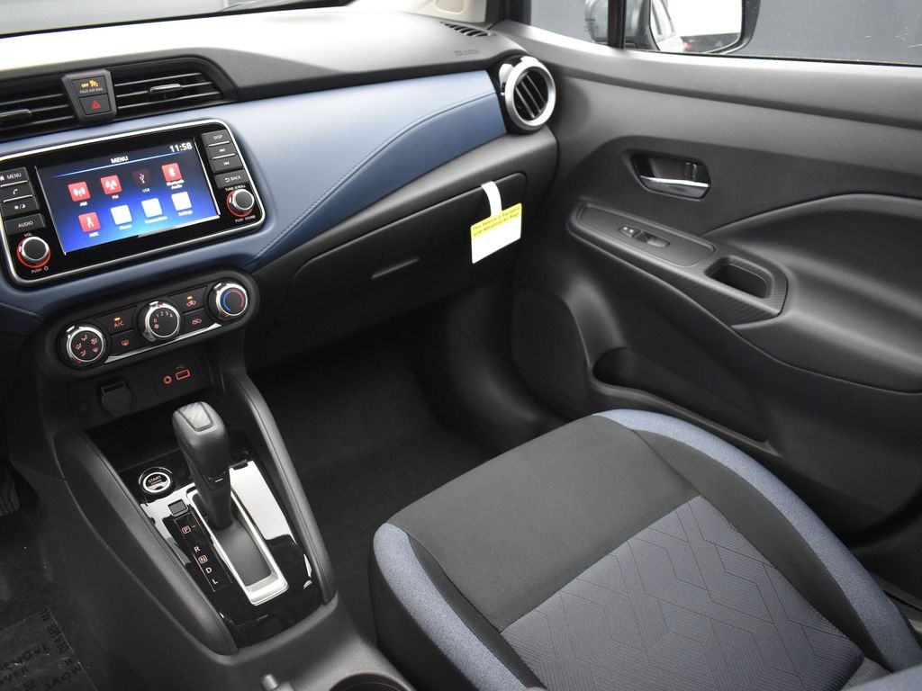 2025 Nissan Versa 1.6 SV photo 31