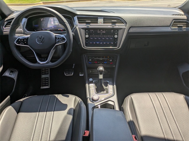 2024 Volkswagen Tiguan SE R-Line Black photo 16