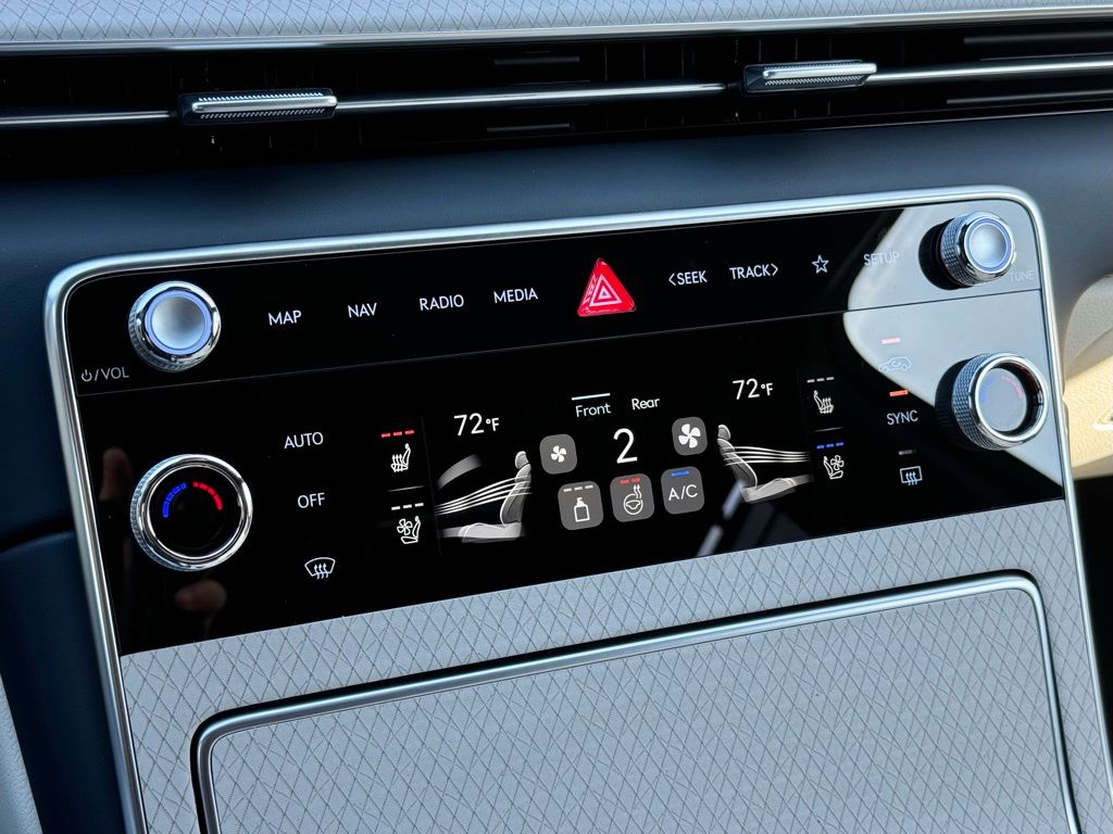 2025 Genesis GV80 3.5T Prestige photo 31