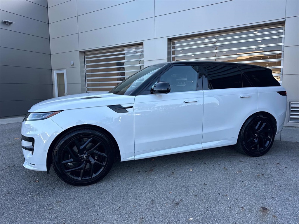2024 Land Rover Range Rover Sport P400 Dynamic SE photo 2