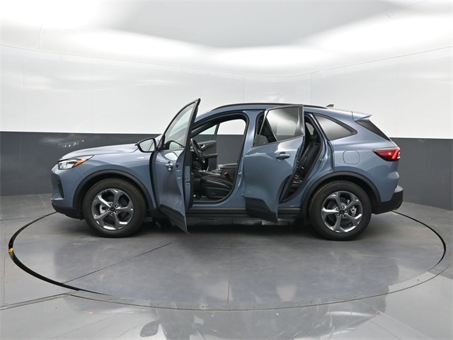 2025 Ford Escape ST-Line photo 37