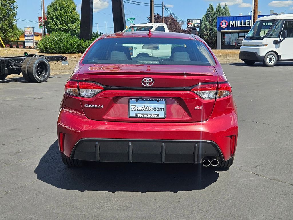 2023 Toyota Corolla SE photo 4