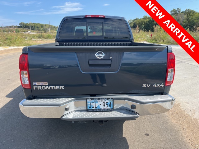 2017 Nissan Frontier SV photo 4