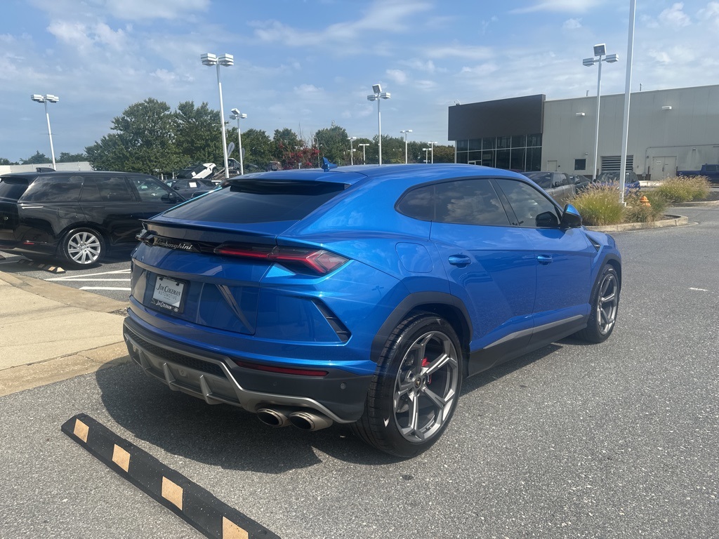 2019 Lamborghini Urus Base photo 16