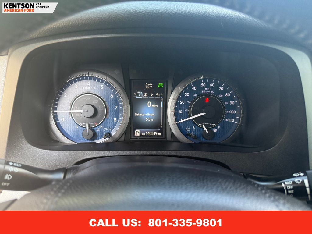 2019 Toyota Sienna XLE photo 16