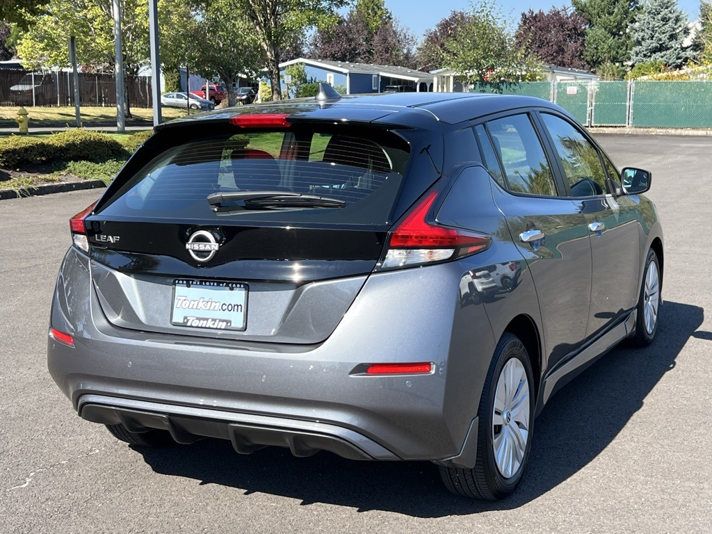 2024 Nissan Leaf S photo 7