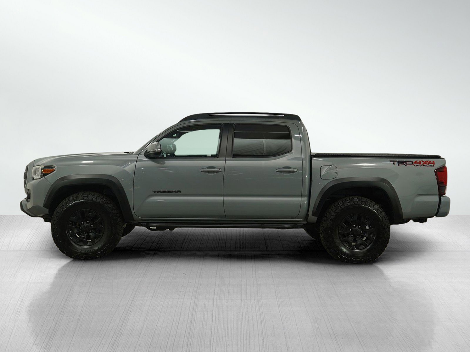 Used 2018 Toyota Tacoma TRD Off Road with VIN 3TMCZ5AN0JM180170 for sale in Bloomington, Minnesota