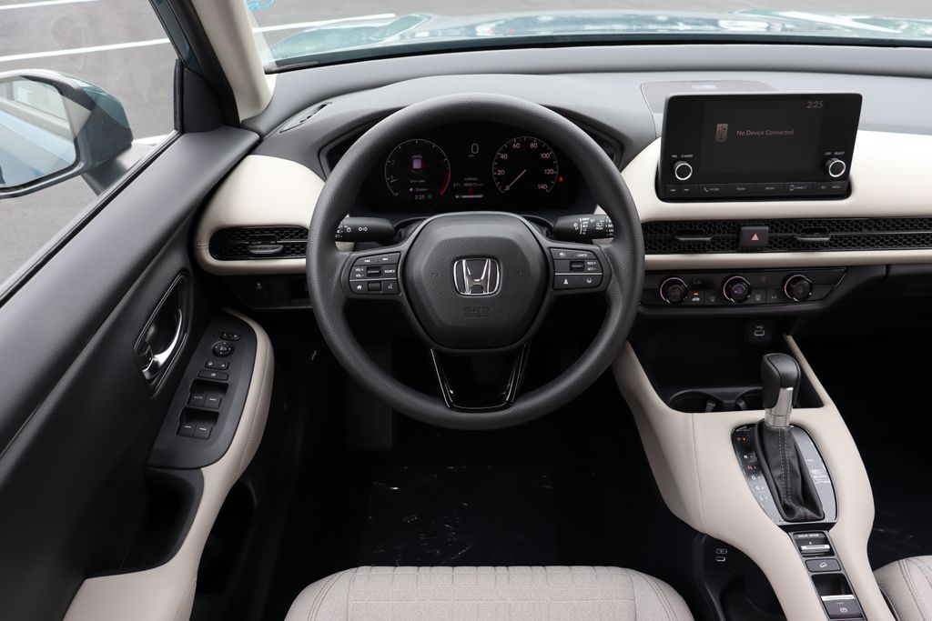 2025 Honda HR-V LX photo 17