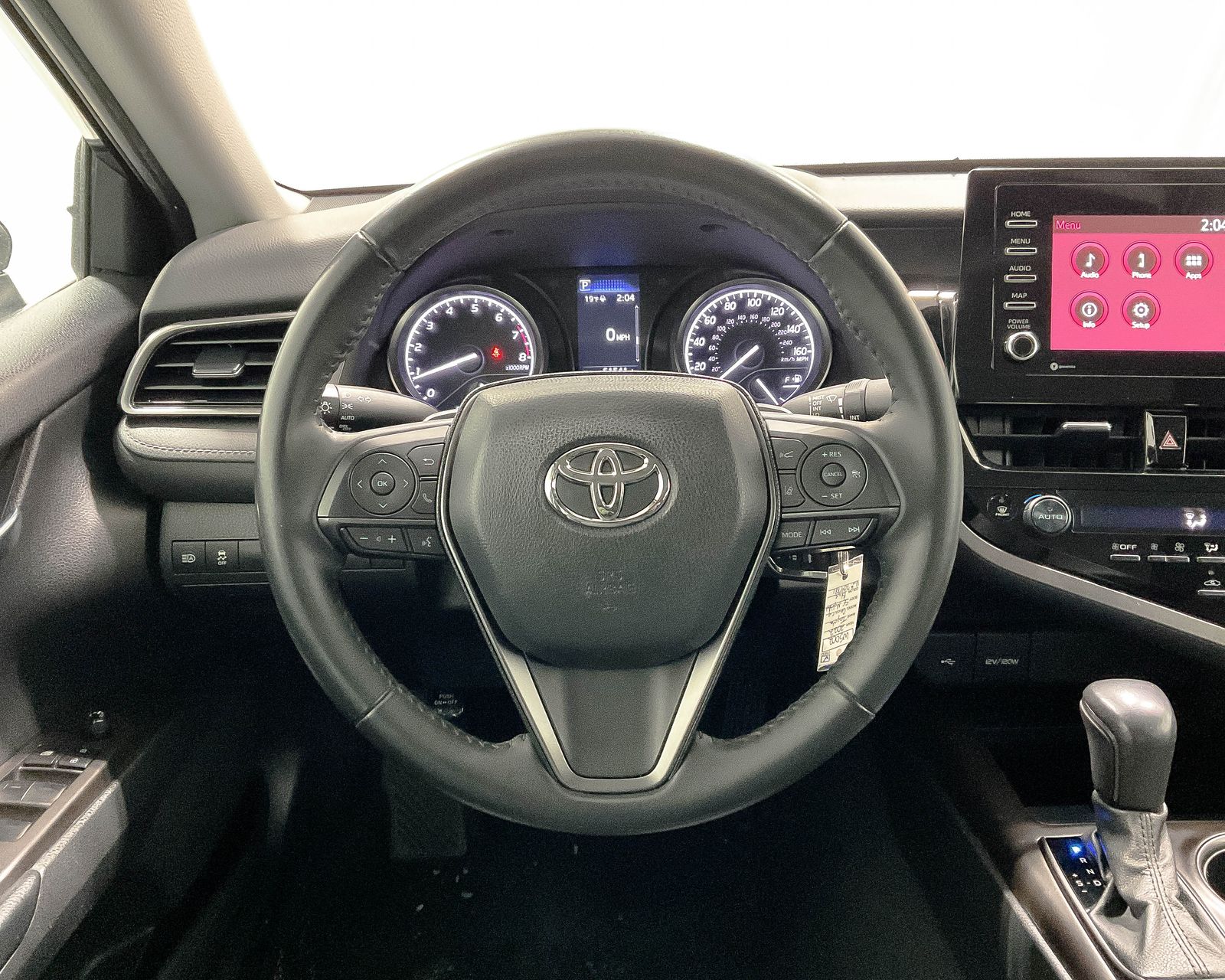 2022 Toyota Camry SE photo 11