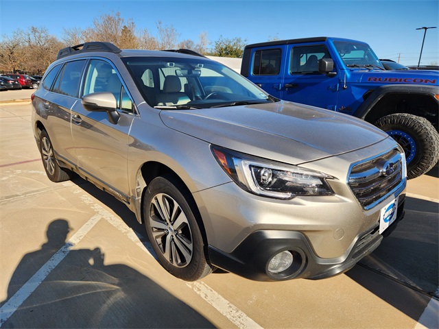 2018 Subaru Outback Limited's photo