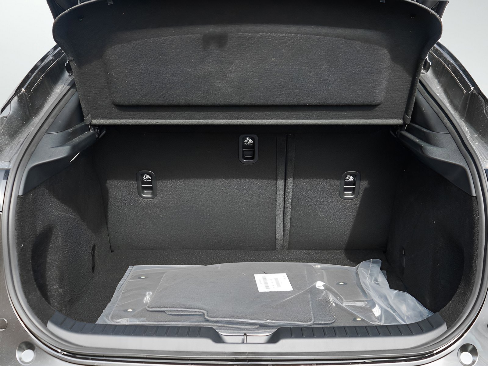 2025 Mazda CX-30 2.5 S Preferred photo 7