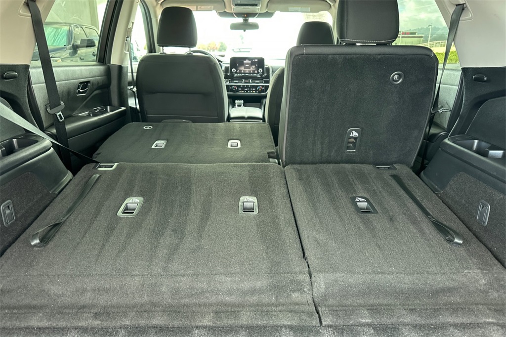 2024 Nissan Pathfinder SV photo 18