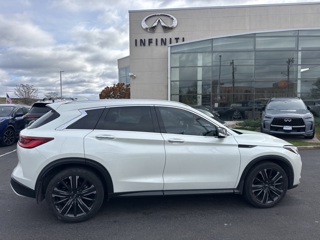 2022 Infiniti QX50 Luxe photo 4