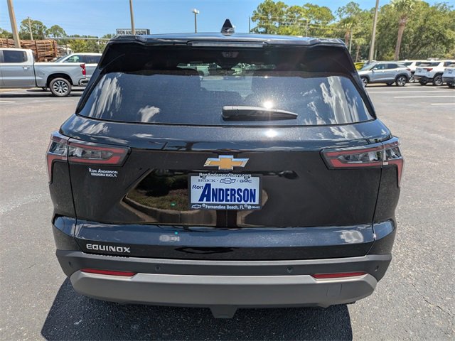 2026 Chevrolet Equinox LT photo 2