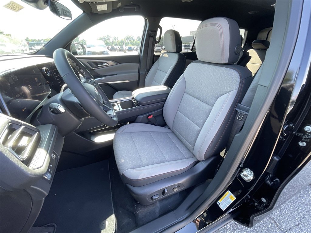 2026 Chevrolet Traverse photo 10