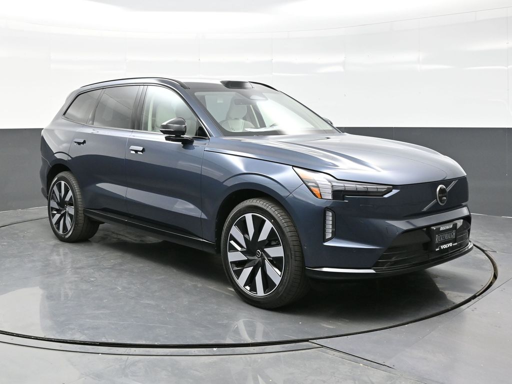 2025 Volvo EX90 Ultra's photo