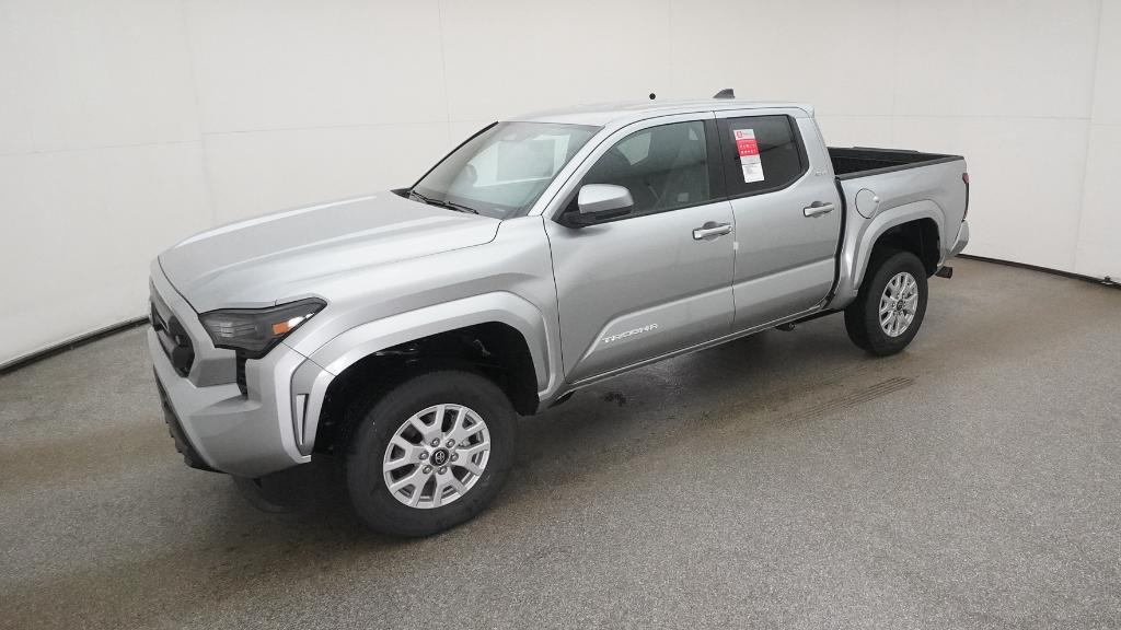 2025 Toyota Tacoma SR5's photo
