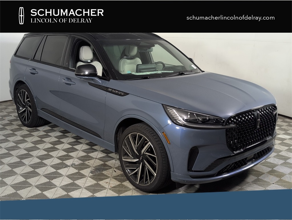 2025 Lincoln Aviator Black Label's photo