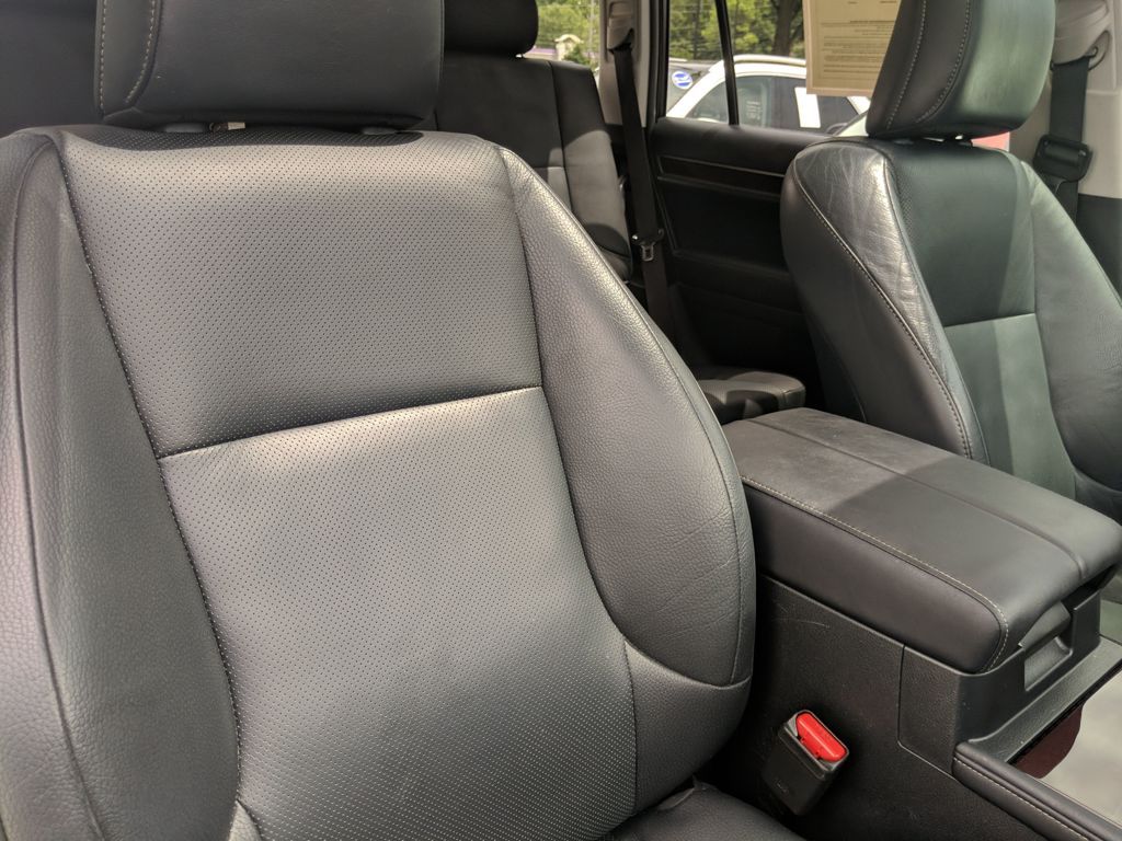 2019 Lexus GX 460 photo 40