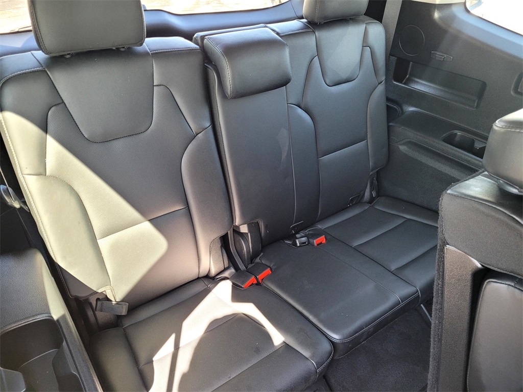 2022 Kia Telluride LX photo 14