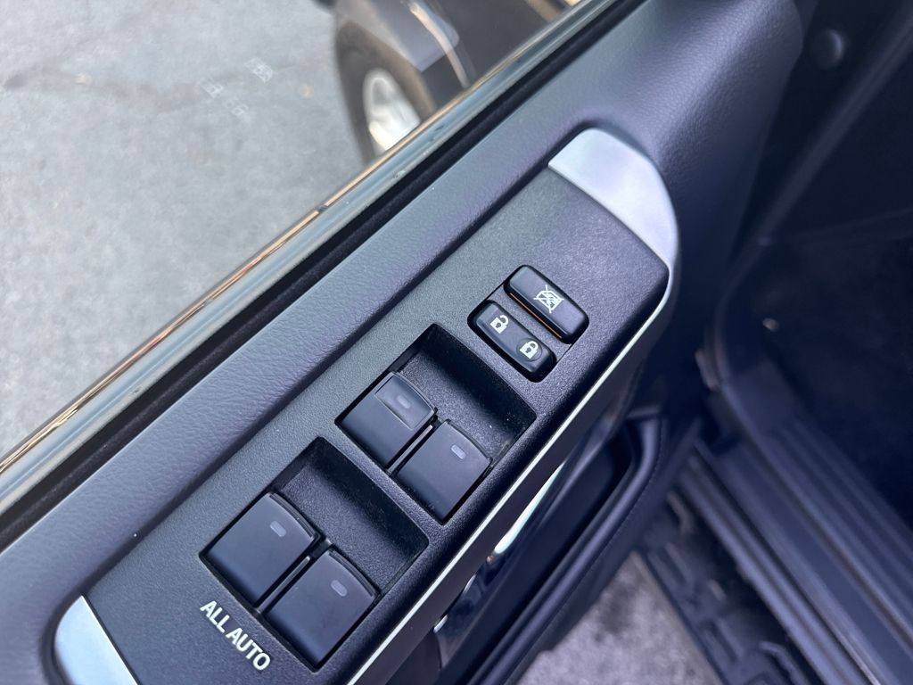2020 Toyota 4Runner SR5 Premium photo 11