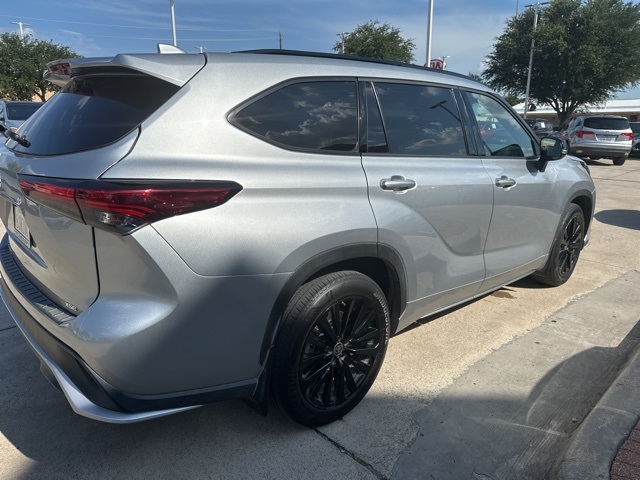 2023 Toyota Highlander XSE photo 3