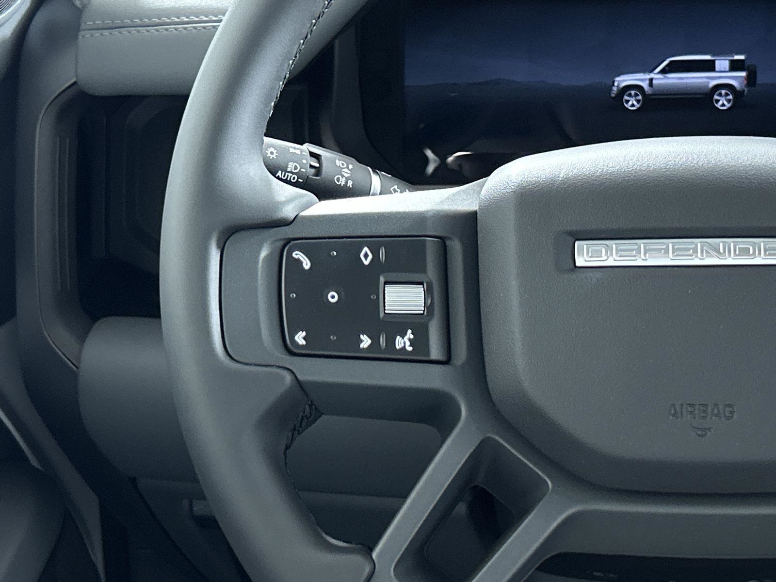 2025 Land Rover Defender 110 S photo 12