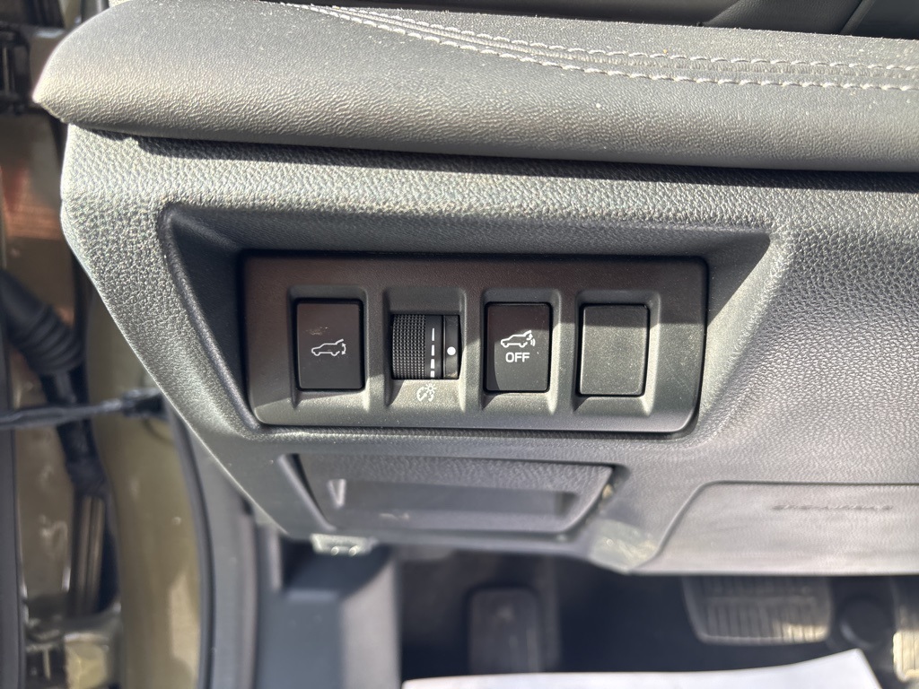 2022 Subaru Outback Limited photo 21