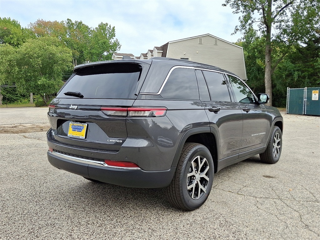 2025 Jeep Grand Cherokee Limited photo 3