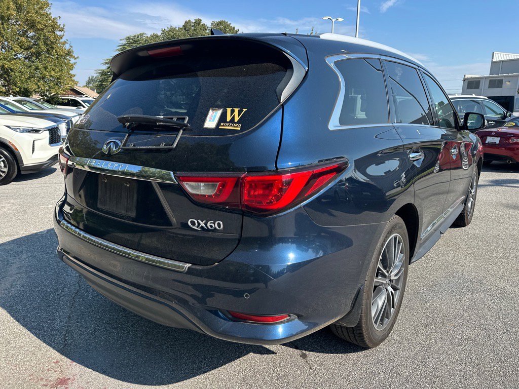 2017 Infiniti QX60 Base photo 2