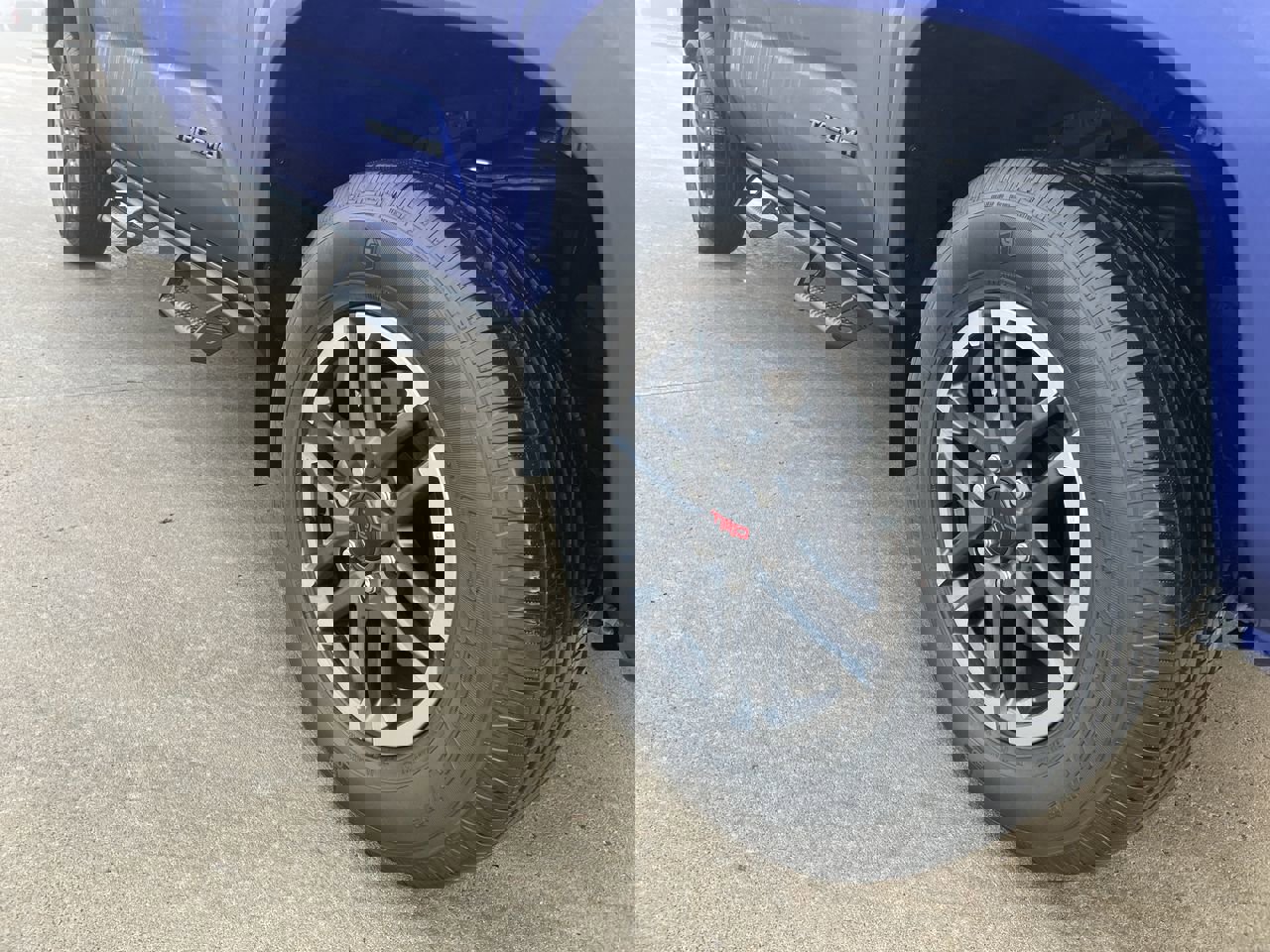 Used 2024 Toyota Tacoma TRD Sport with VIN 3TMLB5JNXRM047707 for sale in Kansas City