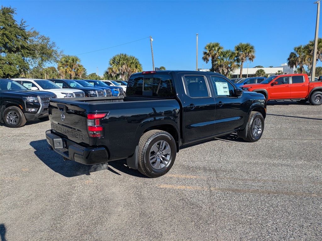 2026 Nissan Frontier SV photo 2