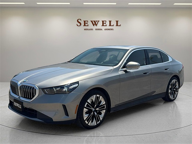 2025 BMW 5 Series 530i's photo