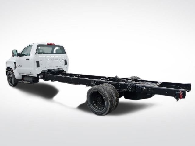 2024 Chevrolet Silverado 5500HD Work Truck photo 3
