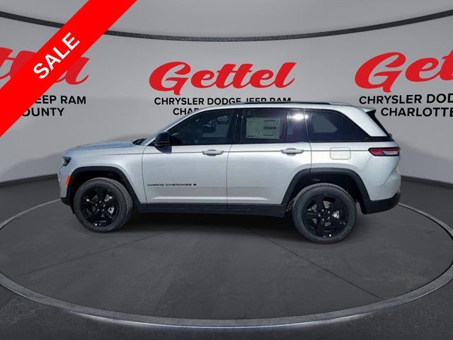 2025 Jeep Grand Cherokee Altitude photo 5