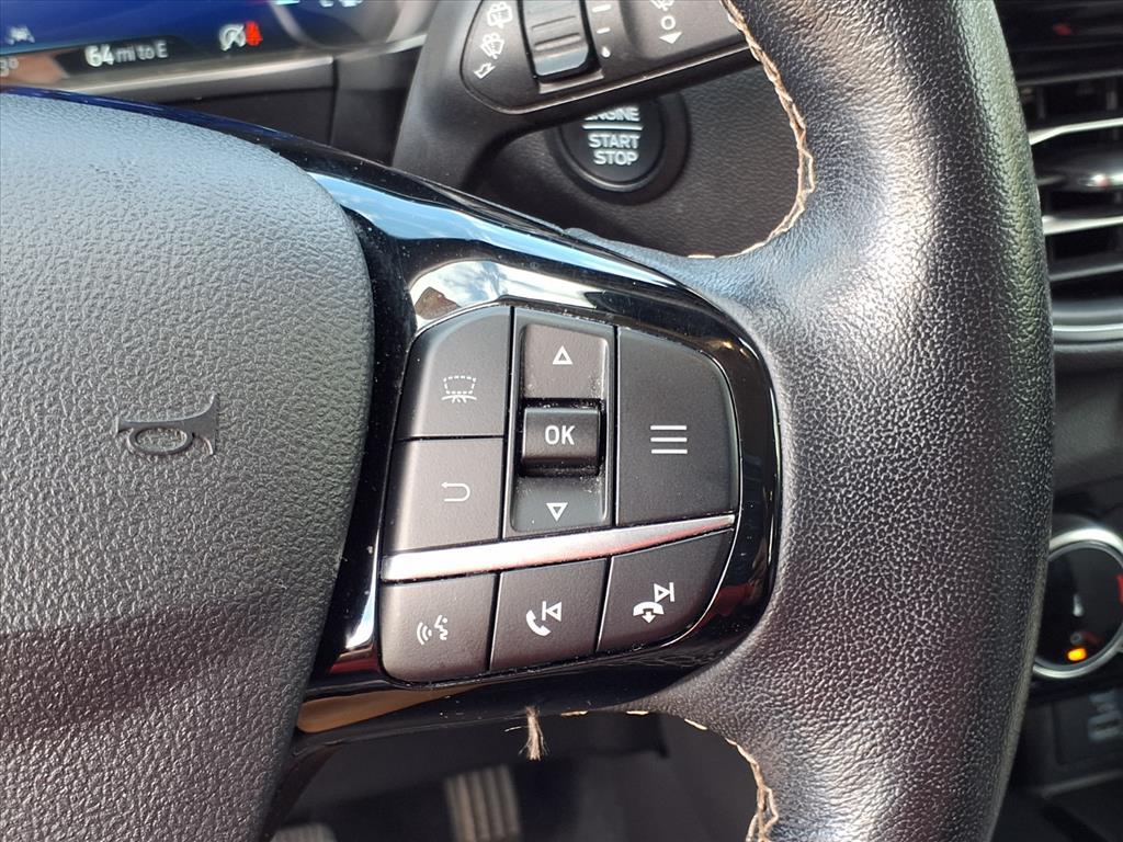 2022 Ford Escape Titanium photo 17