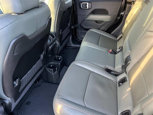 2025 Jeep Gladiator Mojave photo 16