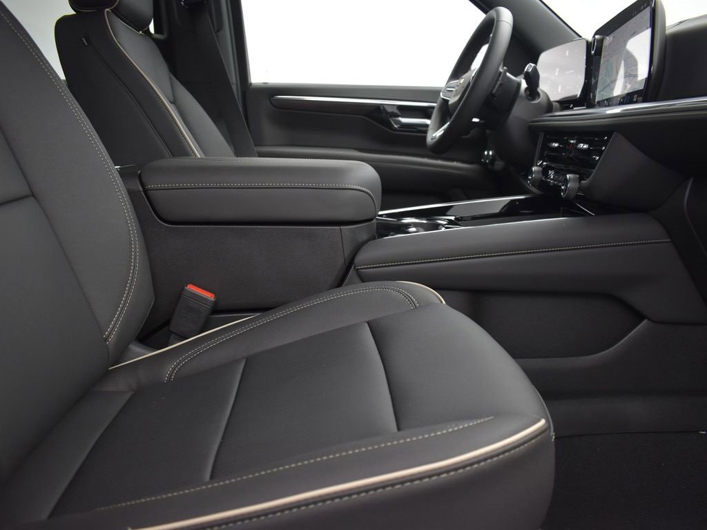 2025 Chevrolet Tahoe Premier photo 24